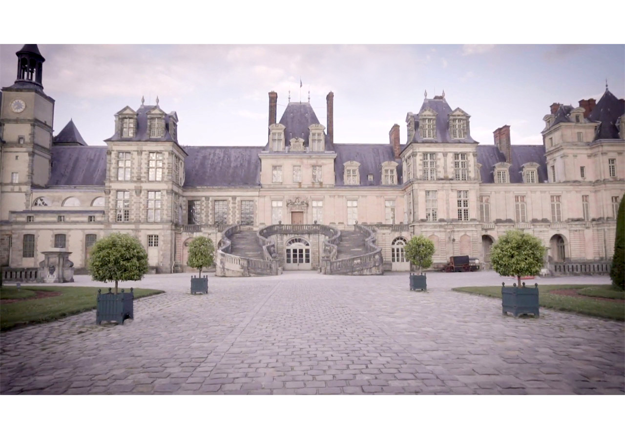 Le château de Fontainebleau et son escalier en forme de fer à cheval